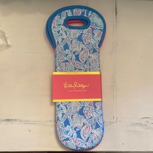 Set of 2 Lily Pulitzer beverage totes